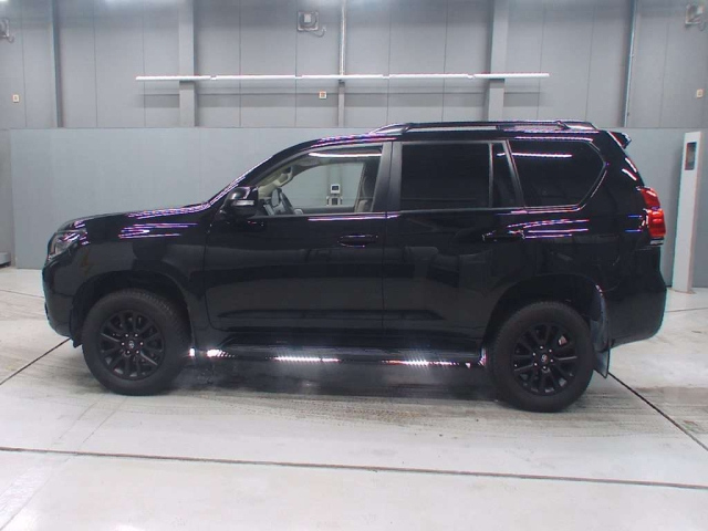 TOYOTA LAND CRUISER PRADO 2022