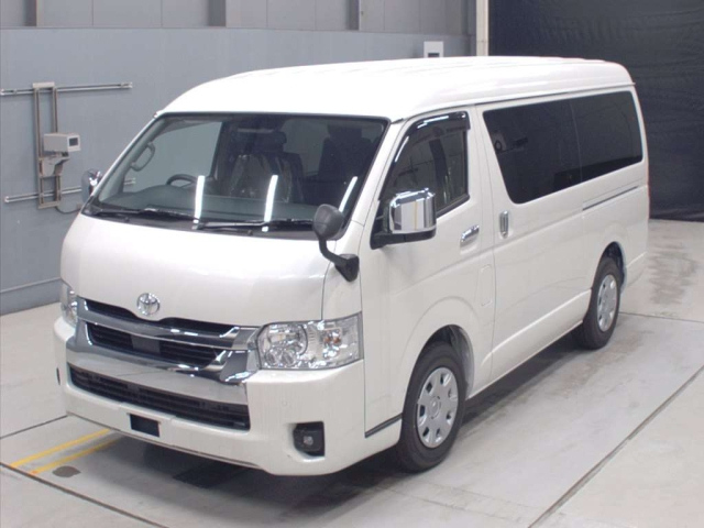 TOYOTA HIACE 2025