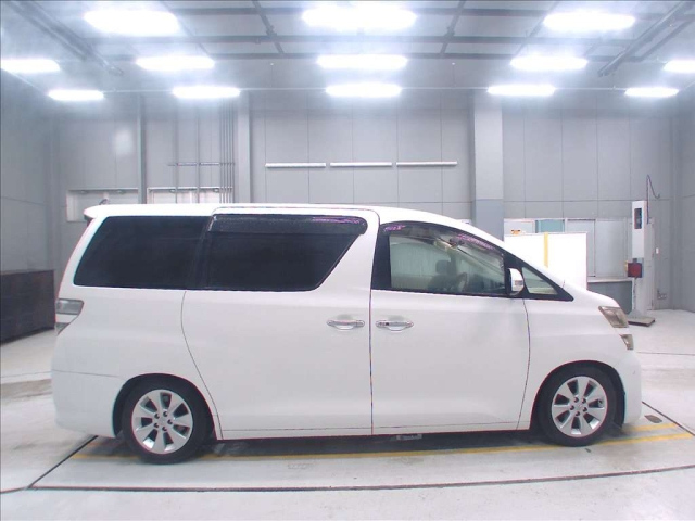 TOYOTA VELLFIRE 2009