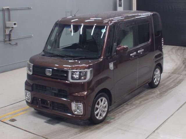 DAIHATSU WAKE 2016