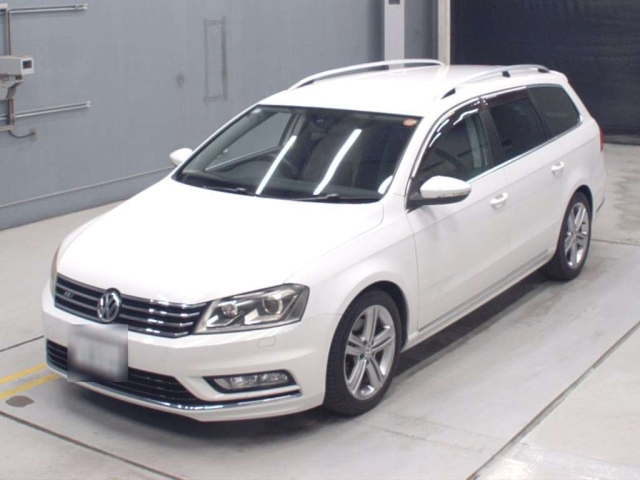 VOLKSWAGEN PASSAT VARIANT 2015