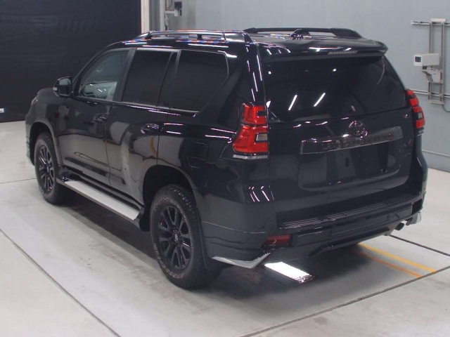 TOYOTA LAND CRUISER PRADO 2022