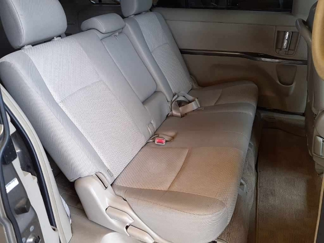TOYOTA ISIS 2009
