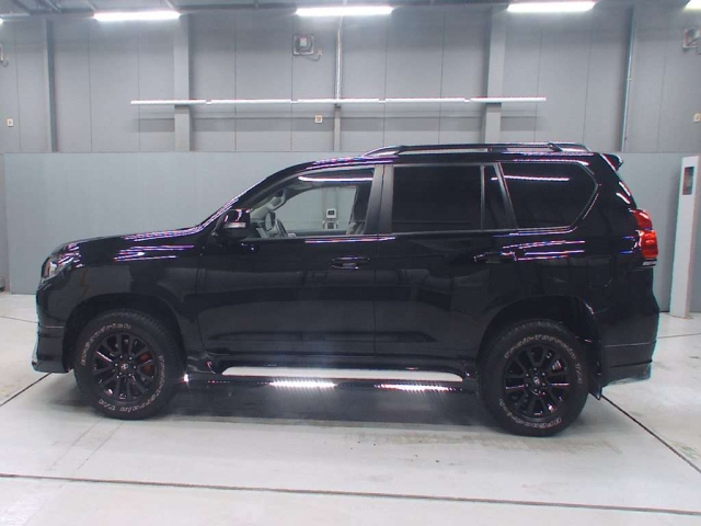 TOYOTA LAND CRUISER PRADO 2022