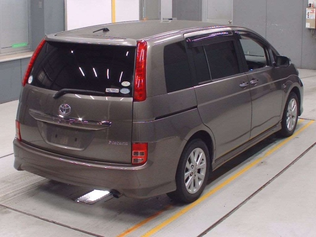 TOYOTA ISIS 2009
