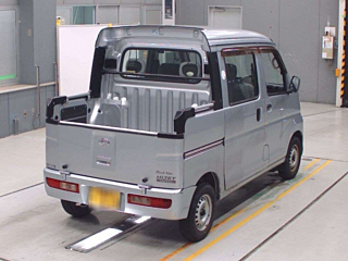 DAIHATSU HIJET VAN 2010
