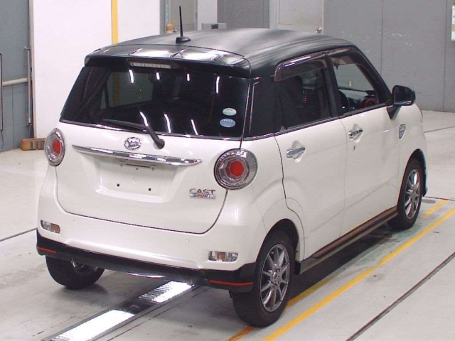 DAIHATSU CAST 2017