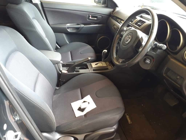 MAZDA AXELA 2008