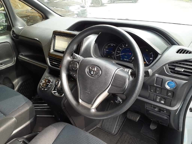 TOYOTA NOAH 2020