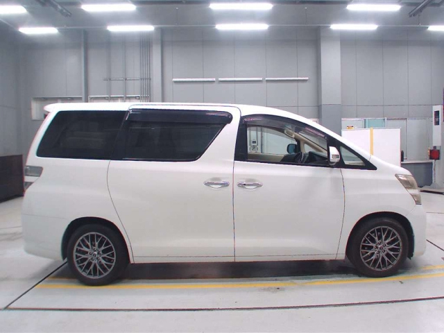 TOYOTA VELLFIRE 2008