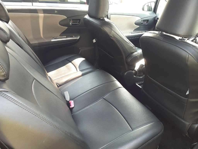 TOYOTA WISH 2011