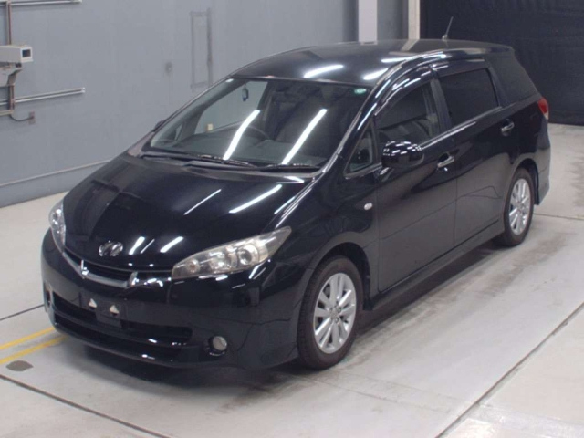 TOYOTA WISH 2011
