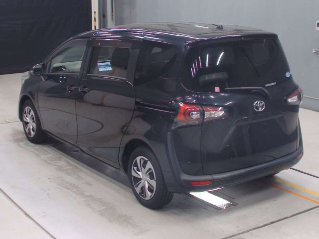 TOYOTA SIENTA 2019