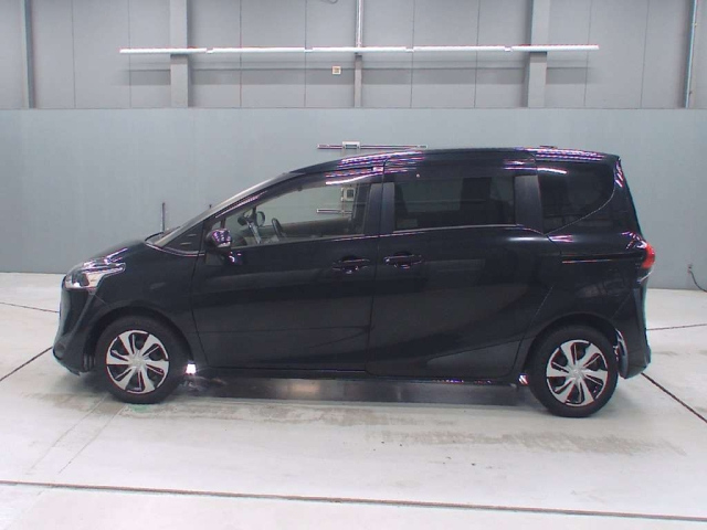 TOYOTA SIENTA 2019