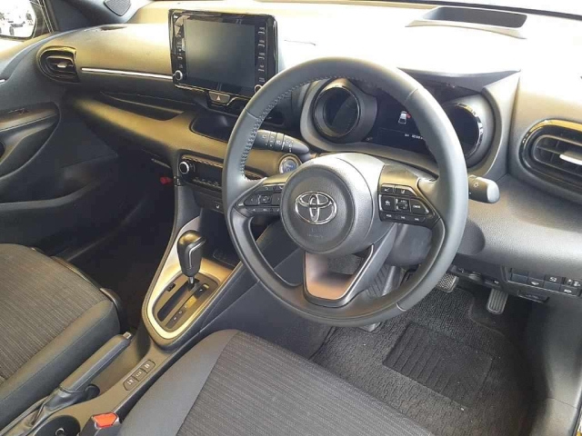 TOYOTA YARIS 2020