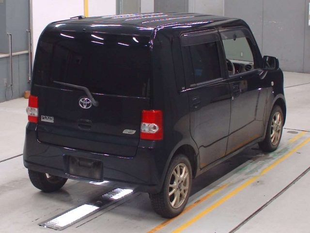 TOYOTA PIXIS SPACE 2012