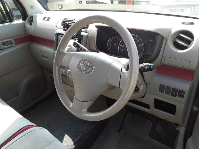 TOYOTA PIXIS SPACE 2012