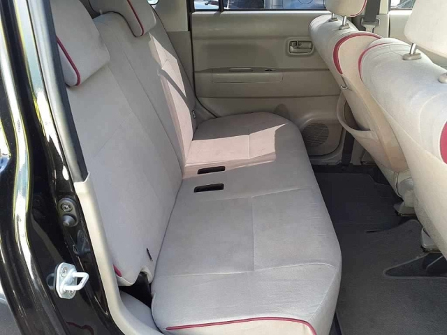 TOYOTA PIXIS SPACE 2012