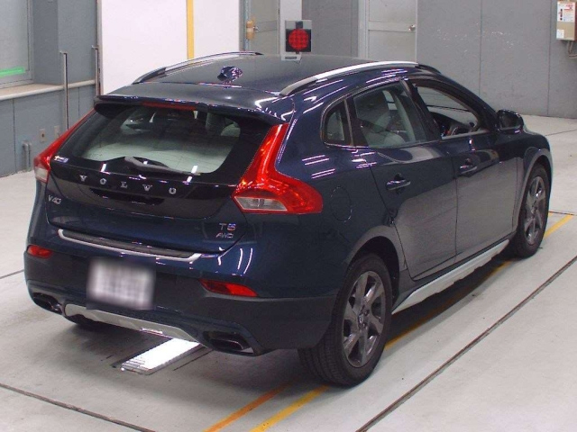 VOLVO V40 2013