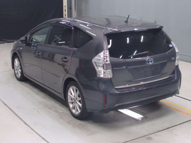TOYOTA PRIUS ALPHA 2019