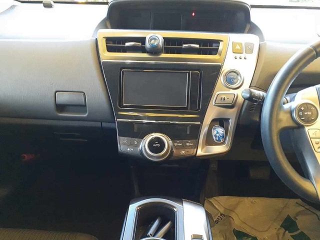TOYOTA PRIUS ALPHA 2019