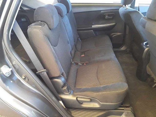 TOYOTA PRIUS ALPHA 2019