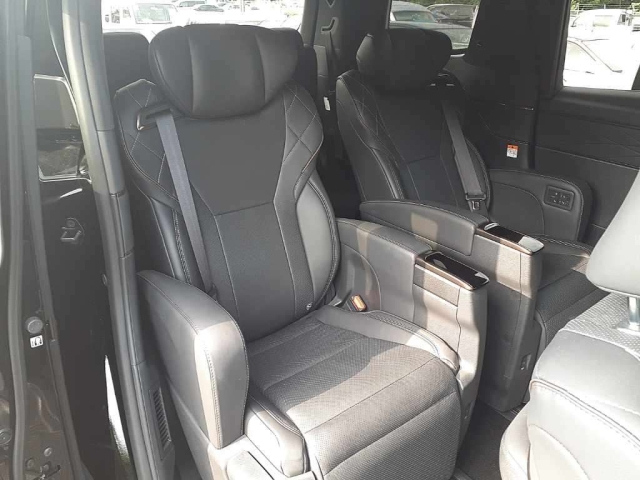 TOYOTA VELLFIRE 2024