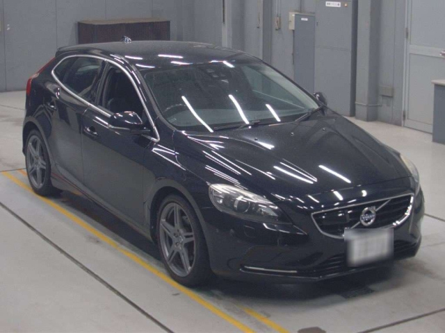 VOLVO V40 2014