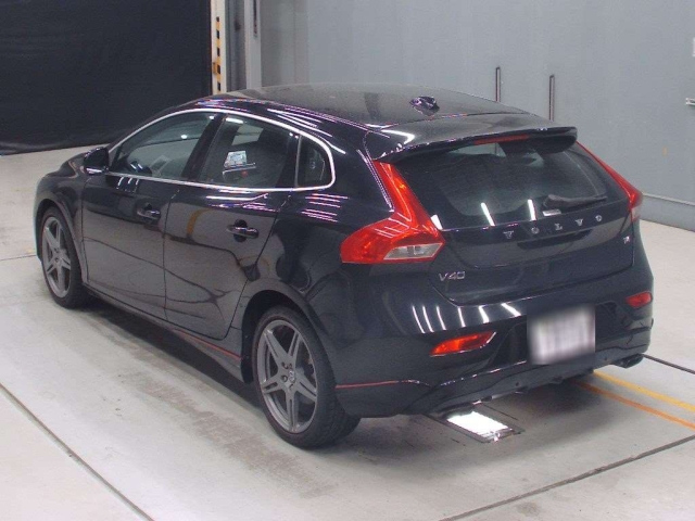 VOLVO V40 2014