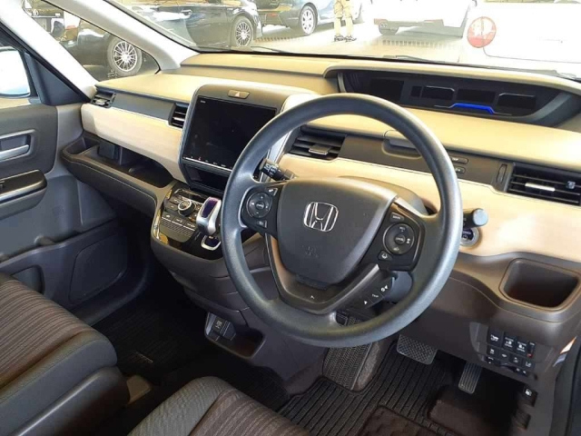 HONDA FREED 2019