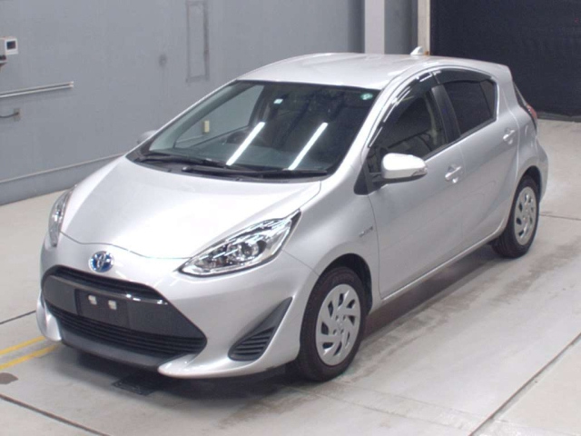 TOYOTA AQUA 2018