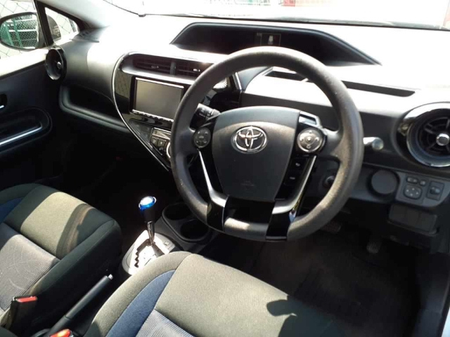 TOYOTA AQUA 2018