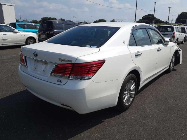 TOYOTA CROWN 2015