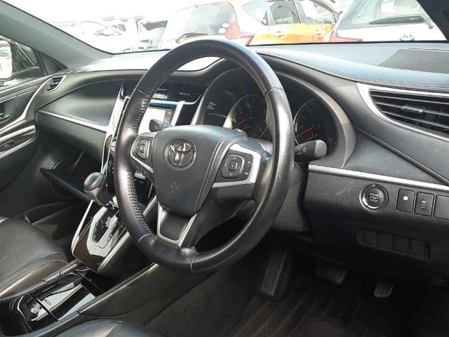 TOYOTA HARRIER 2016