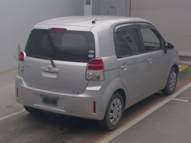TOYOTA SPADE 2014