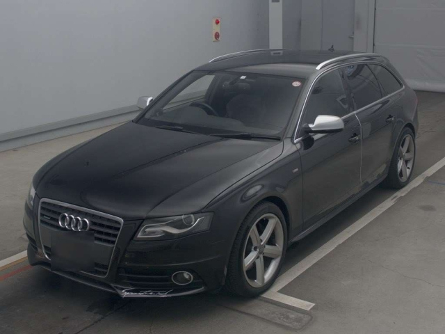 AUDI A4 2010
