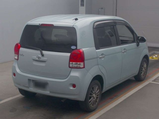TOYOTA PORTE 2018