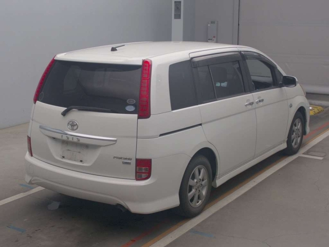 TOYOTA ISIS 2010