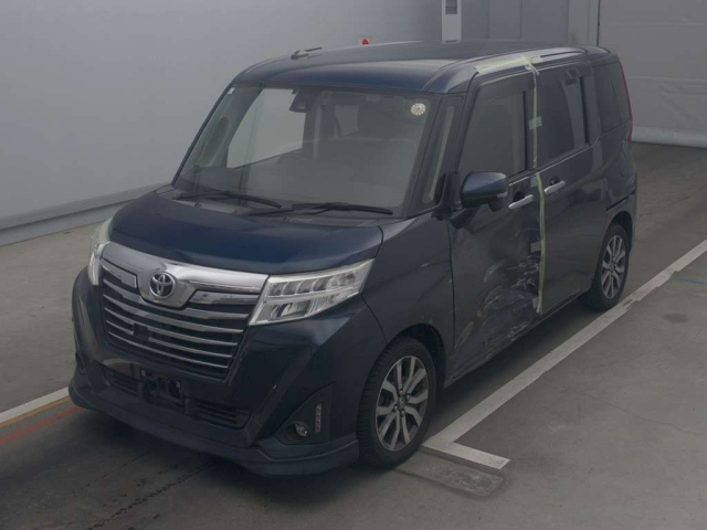 TOYOTA ROOMY 2017