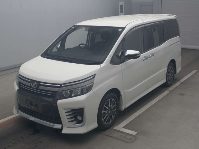 TOYOTA VOXY 2016
