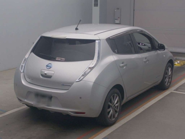 NISSAN LEAF 2013
