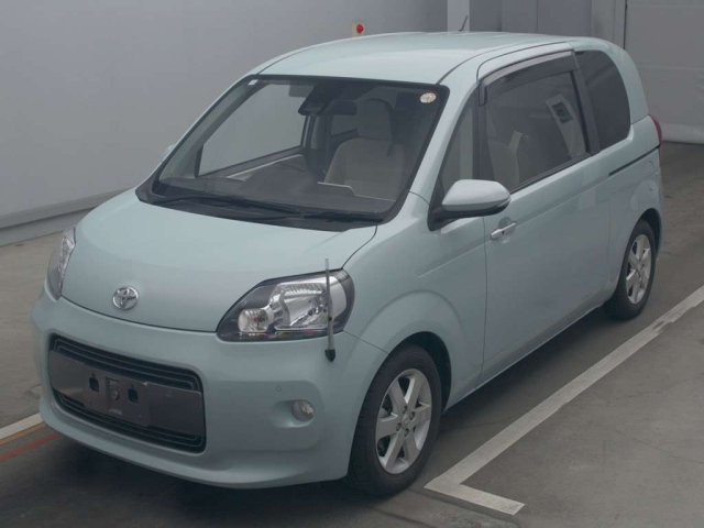 TOYOTA PORTE 2020