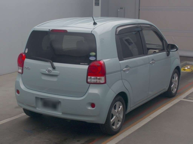 TOYOTA PORTE 2020
