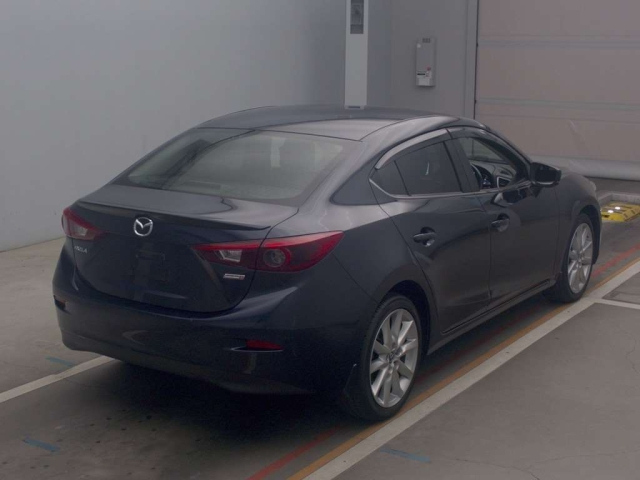 MAZDA AXELA 2016