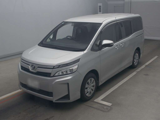 TOYOTA VOXY 2020