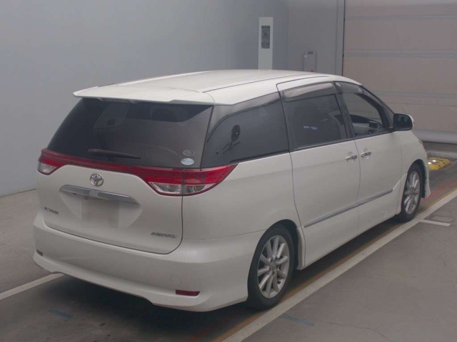 TOYOTA ESTIMA 2010