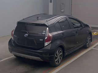 TOYOTA AQUA 2016