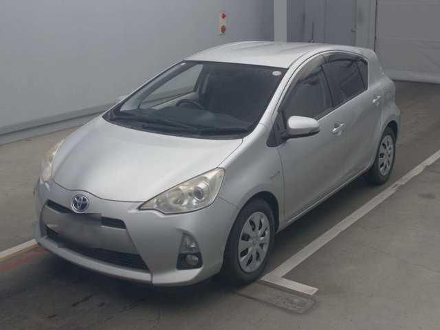 TOYOTA AQUA 2012