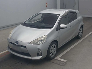 TOYOTA AQUA 2012