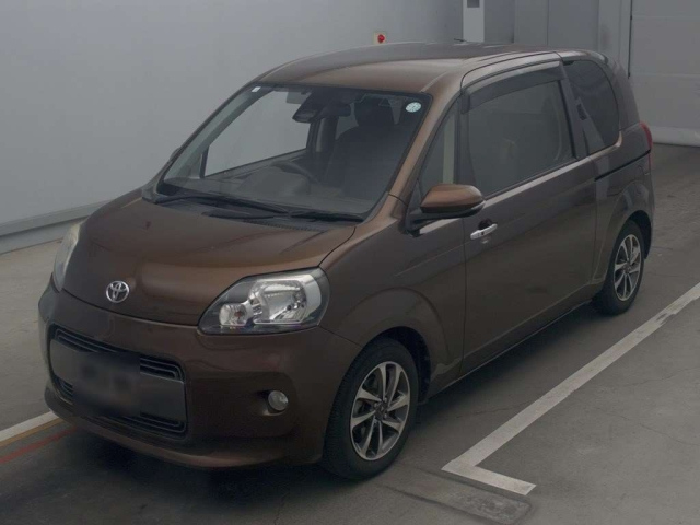 TOYOTA PORTE 2016